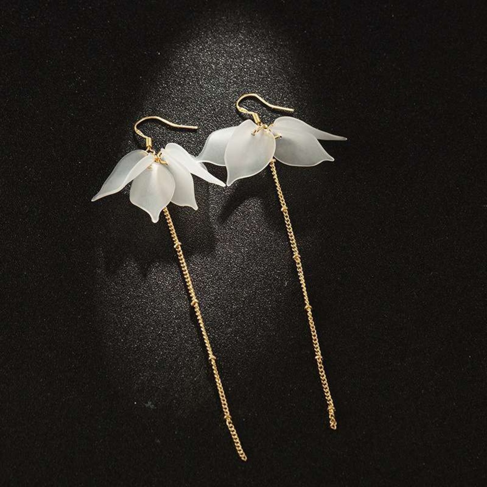 Elegant Gold and White Floral Drop Earrings